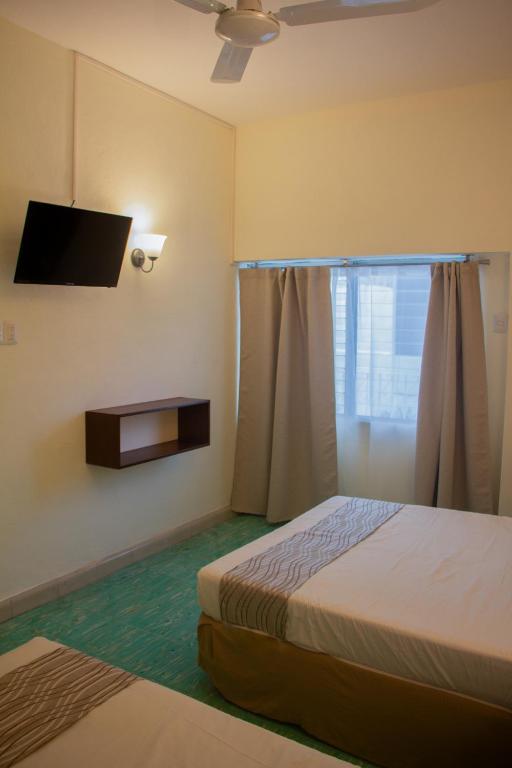 Nuevo Paris Hotel - 3