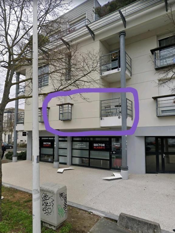 Joli studio meublé + parking en sous sol - 2