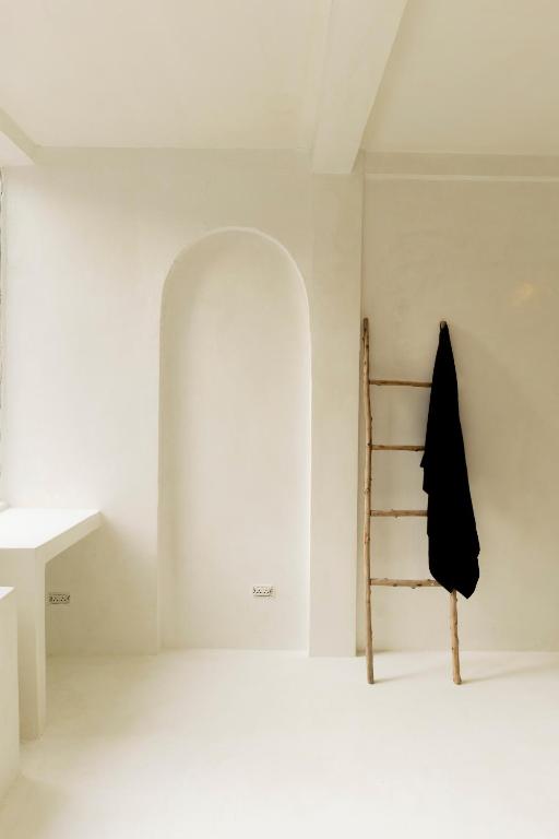 The hidden home, Pláž Patong