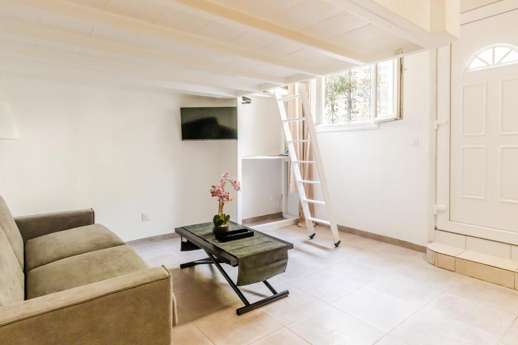 Juan-les-Pins studio avec mezzanine proche plages - 1