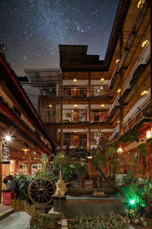 Frigga Café Snow Mountain View, Li-ťiang