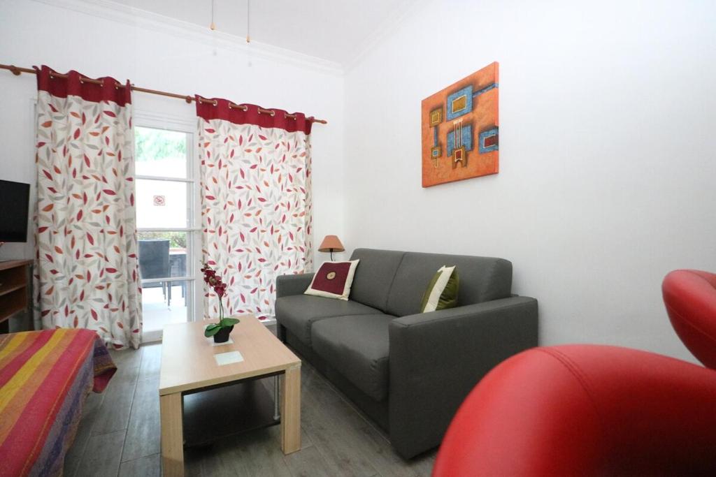 Modern One Bedroom Flat In Yucca Park - 4
