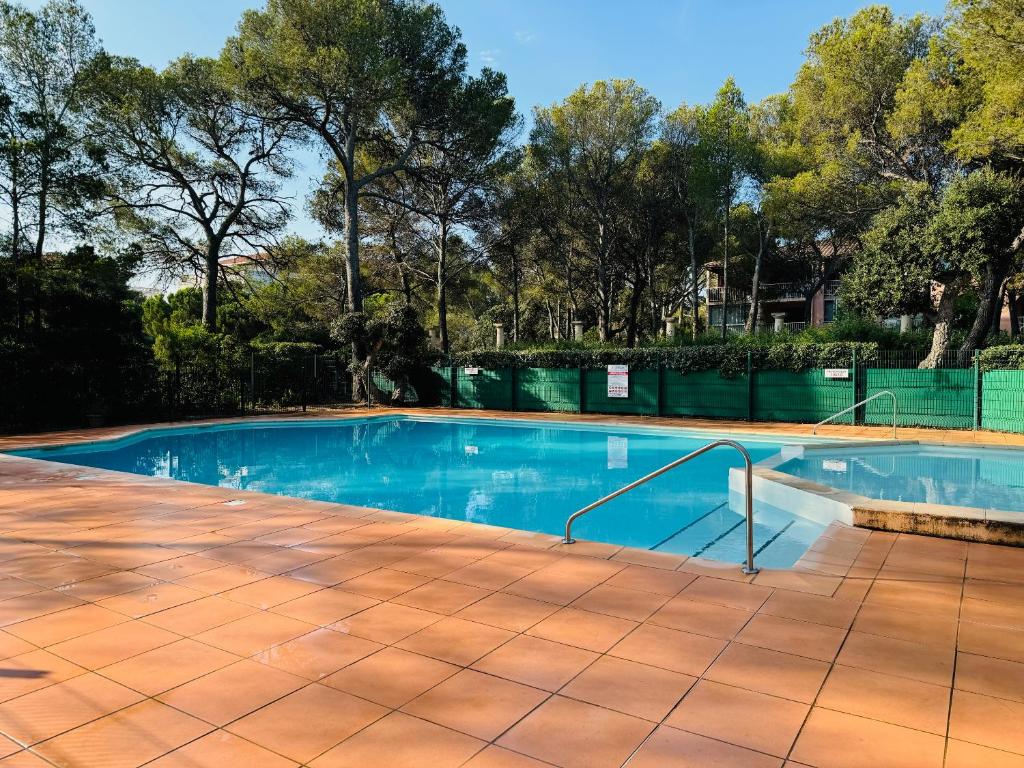Studio climatisé avec piscine et parking privé - 2