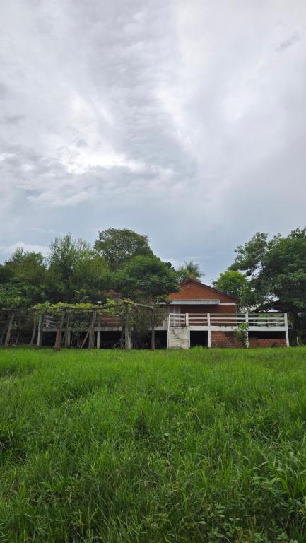 Casa de campo con arroyo en Obligado - Itapúa - 1