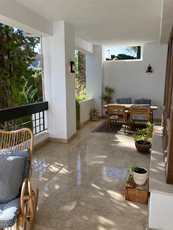 Suite F down Incosol Rio Real Marbella - 5