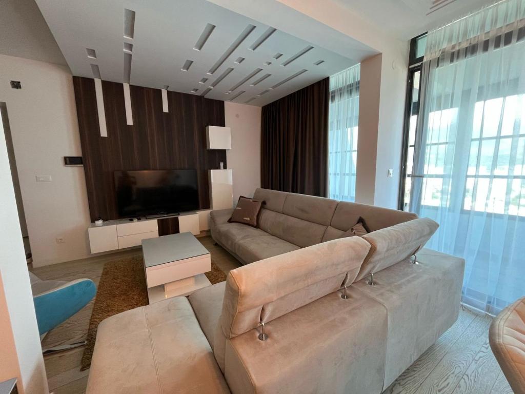 Budva Gate by In Property - 2