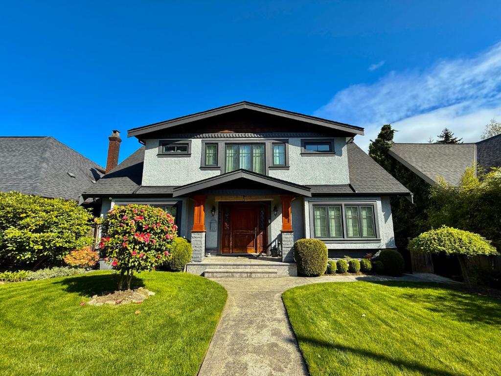 Bay View House, Vancouver