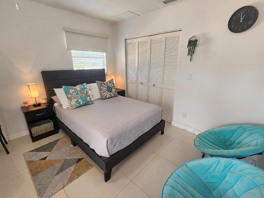 Golden Aparments, Naples