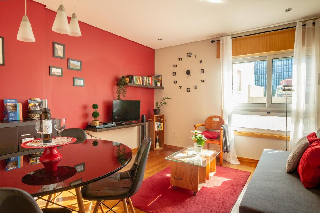 Francos Relaxing Apartment by the metro, Porto