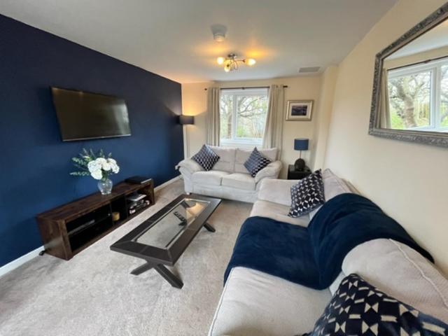 Above the harbour wick, Wick