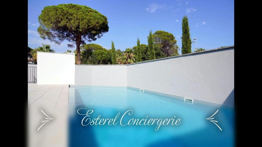 Superbe appartement pour 4, climatisé, piscine et garage - 1