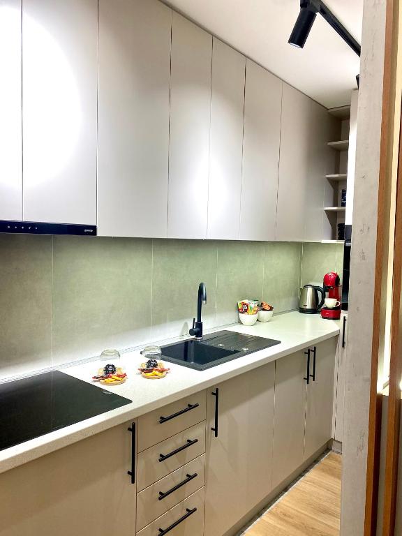 Luxury Studio - Heart of Belgrade - Balcony View - 4