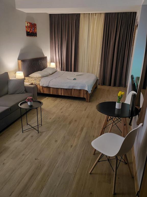 Bakuriani - Didveli Gallery, B 203, Bakuriani