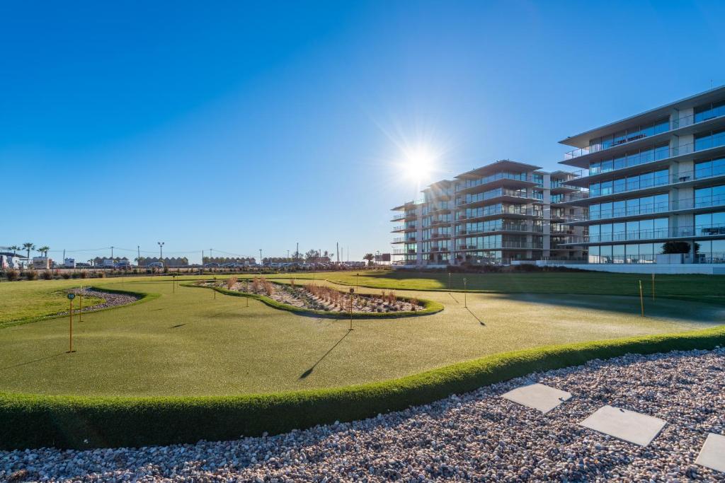 Bayline Condominium - Heated indoor Swimming pool - SPA - By Bedzy, Armação de Pêra