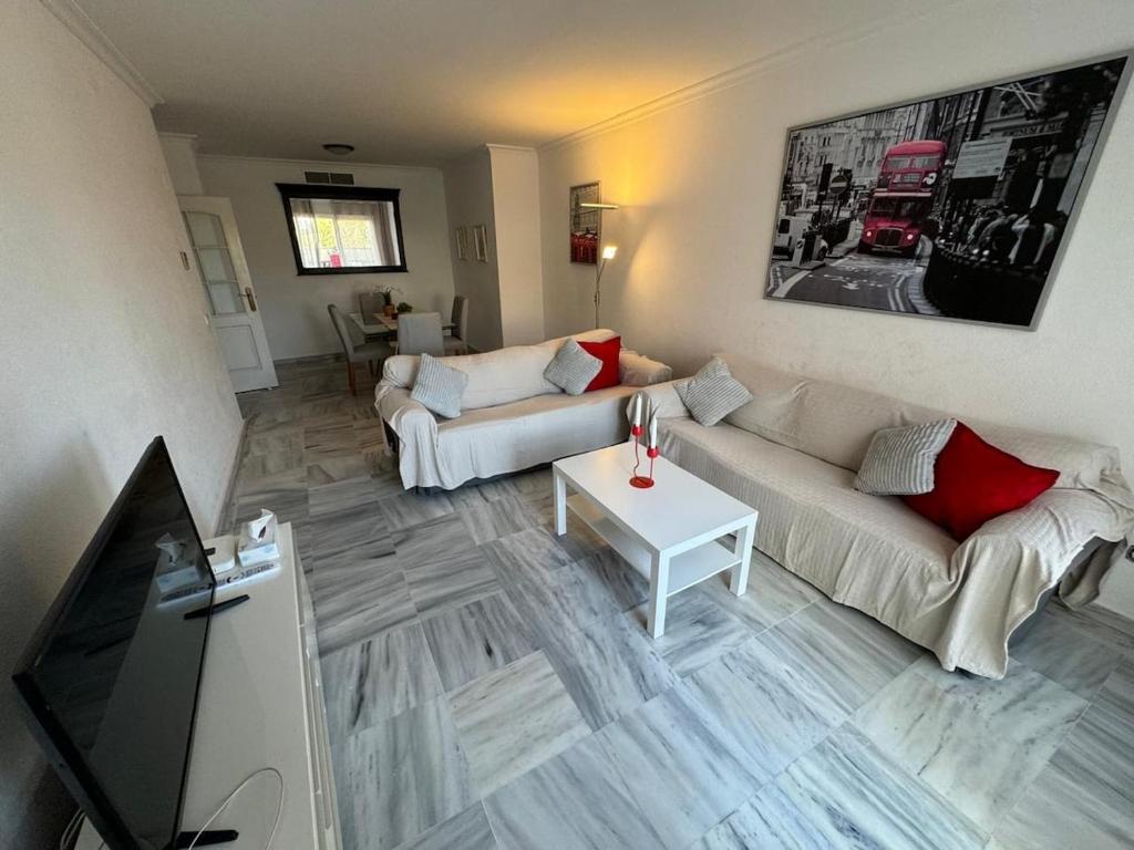 Modern & Bright family apartment, Torrequebrada, Benalmádena