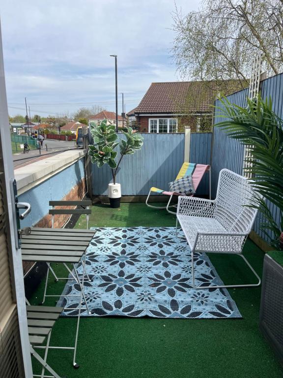 Modern apartment with terrace, Bristol