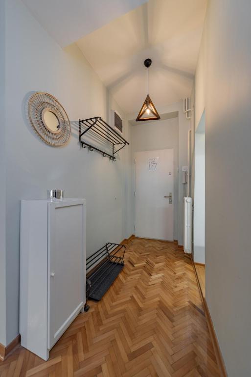 Charming One Bedroom In The Heart of Belgrade - 4