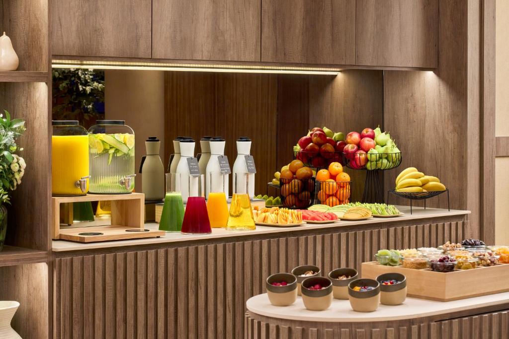 Hotel Dining