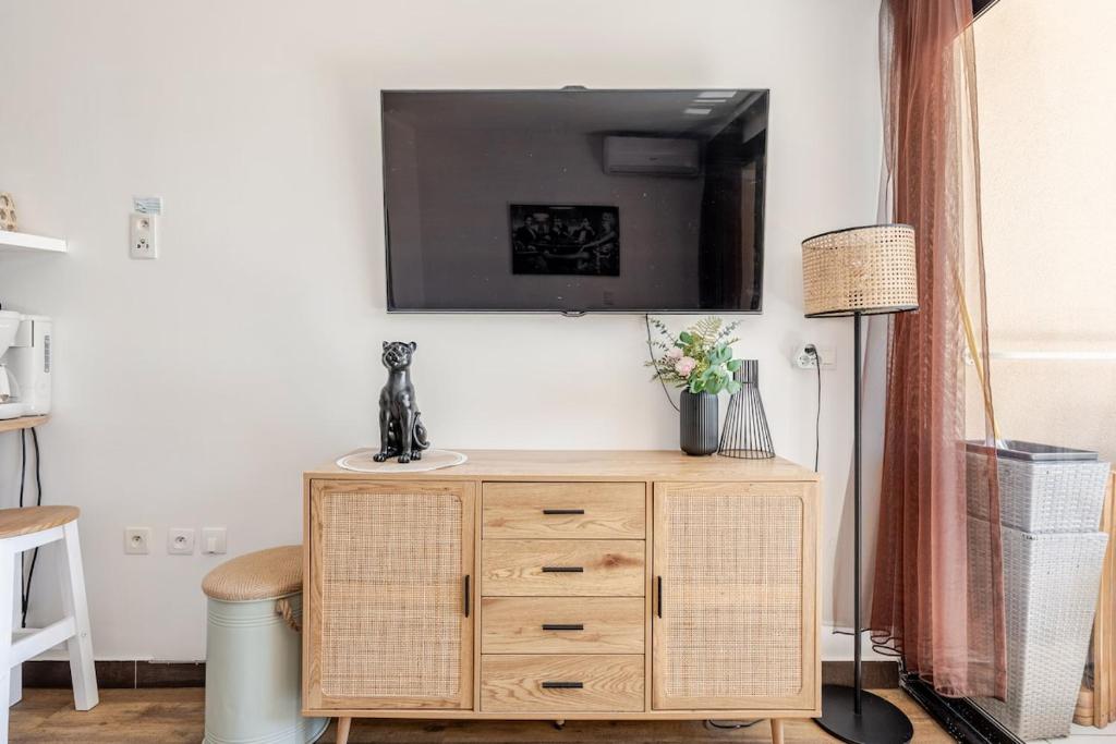 Apartment with Garden, Pool, Sea View and Parking - 5