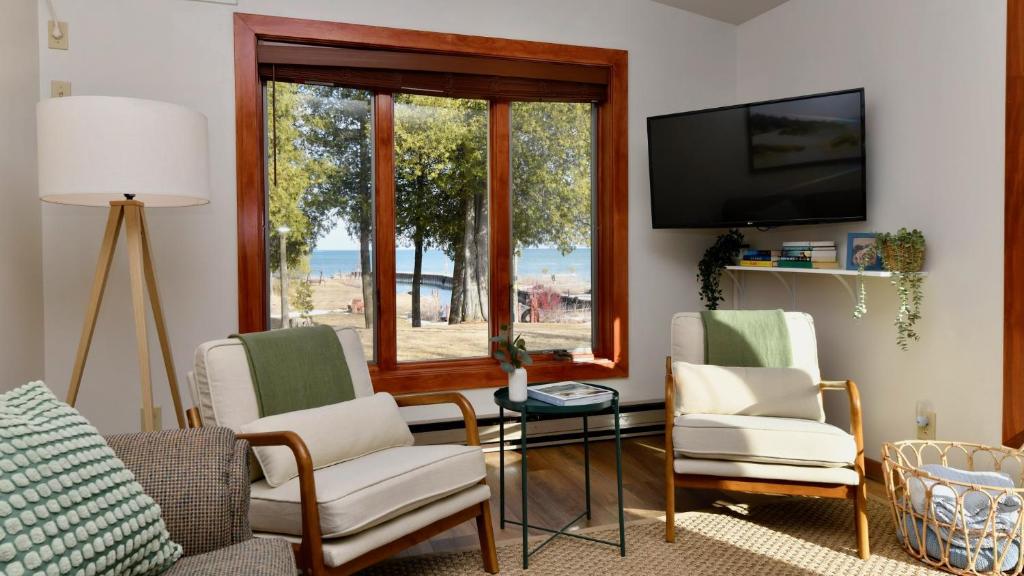 Waters End Cottage by Simple Life Rentals, Sister Bay