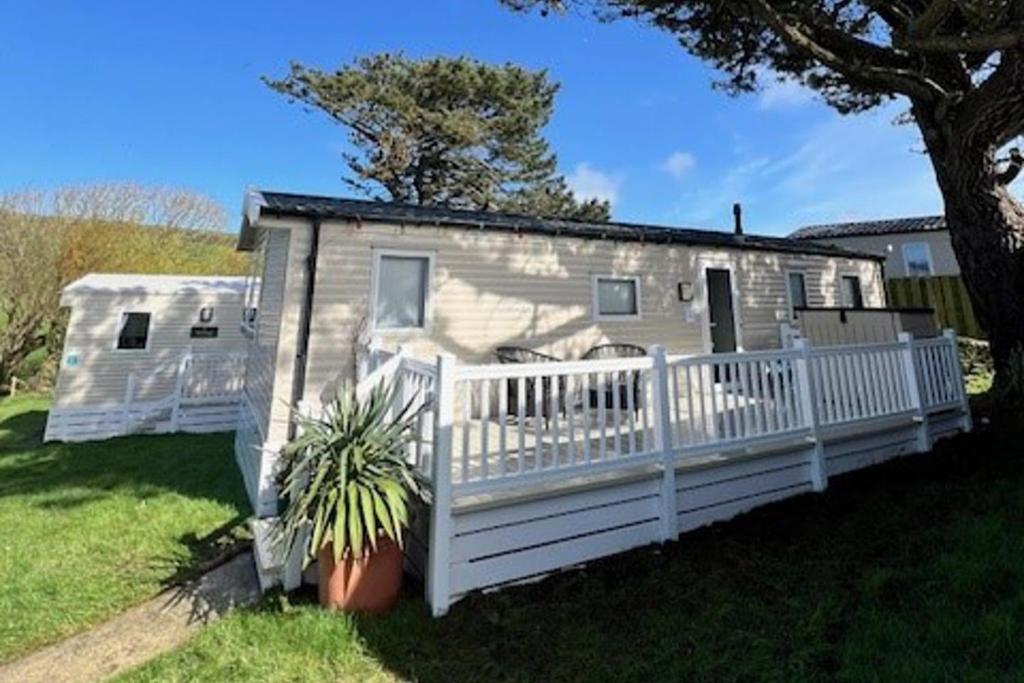 Caravan at Newquay Bay Resort - 3 Bedrooms, Newquay
