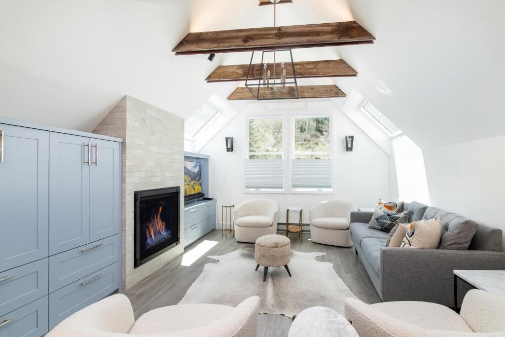 Columbine A by Exceptional Stays, Telluride