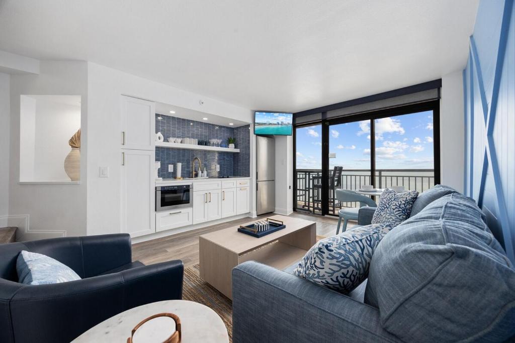 1 BR King Oceanfront with Premier Location & Stunning Views at Beach Cove Resort, Myrtle Beach