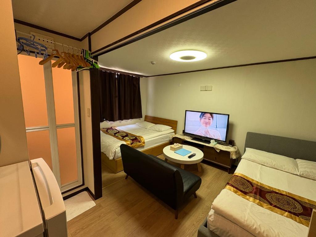 hostel sunflower 302
