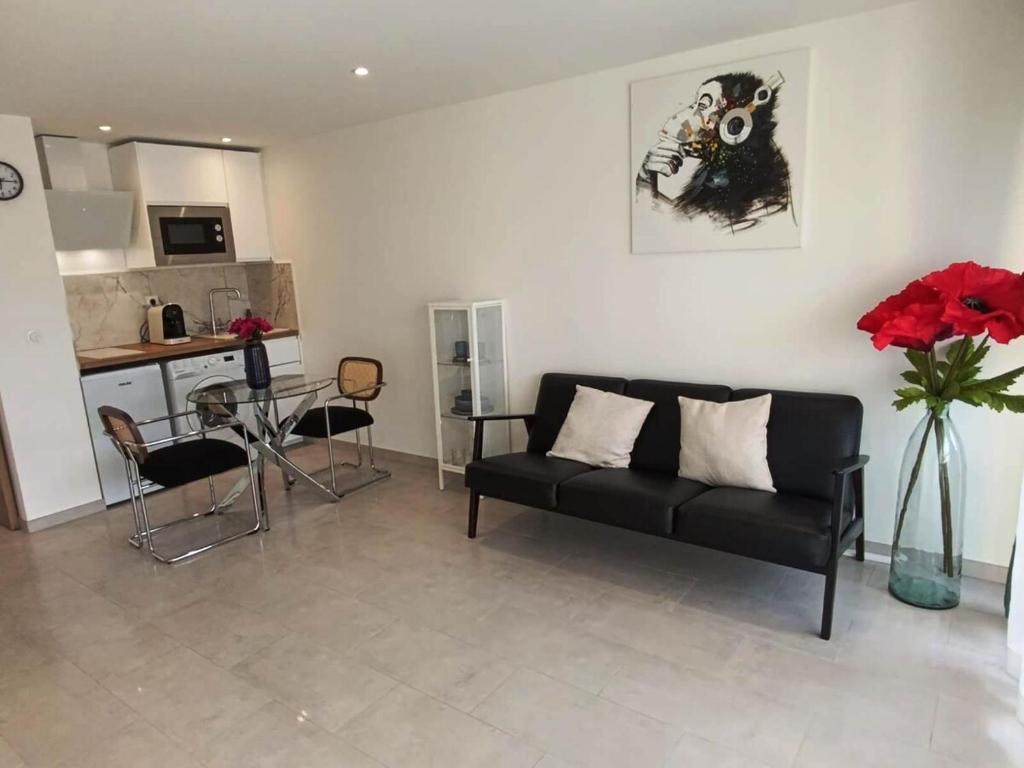 Studio avec terrasse dans résidence en face de la mer et Parking privatif- CANNES MIDI - 4