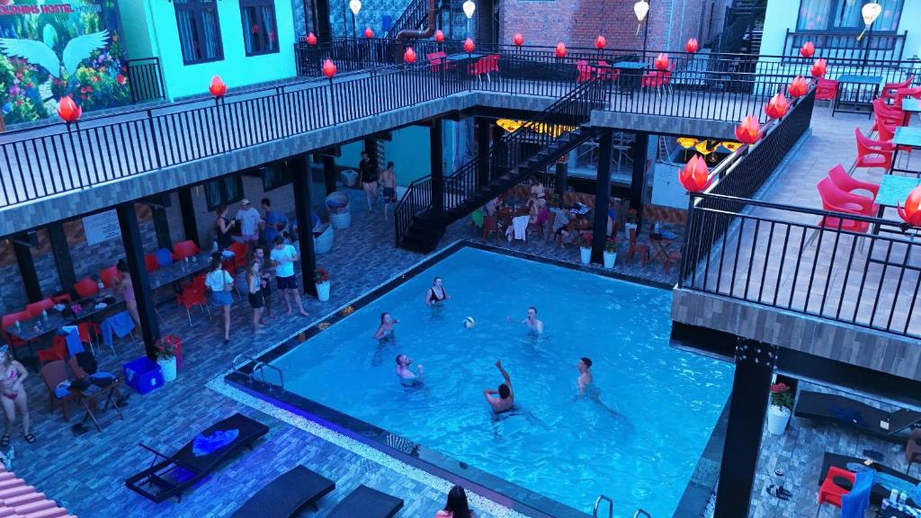 Swimming pool