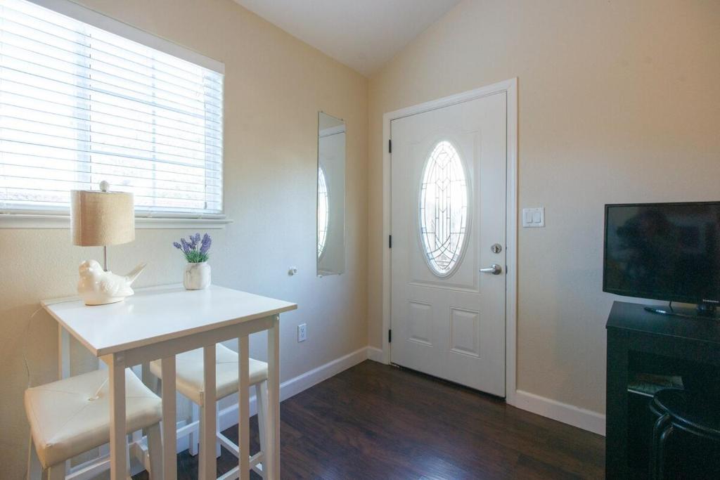 Sonoma Getaway for Two - Great Location, Sonoma