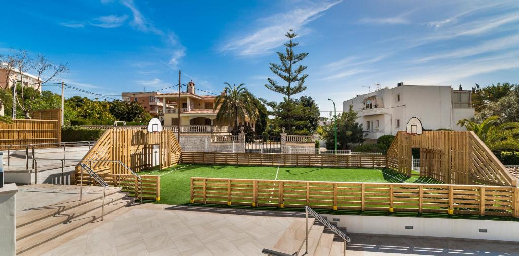 Globales Palmanova — Sports & recreation in Palma Nova, Balearic Islands