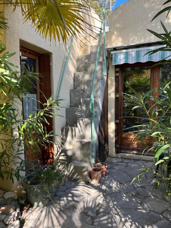 Maisonnette de charme dans domaine naturiste au pied du Mont Ventoux ! - 4