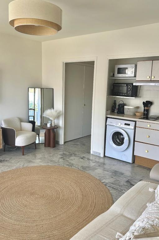 Superbe Studio plein centre de Juan les pins 500m des plages - 3