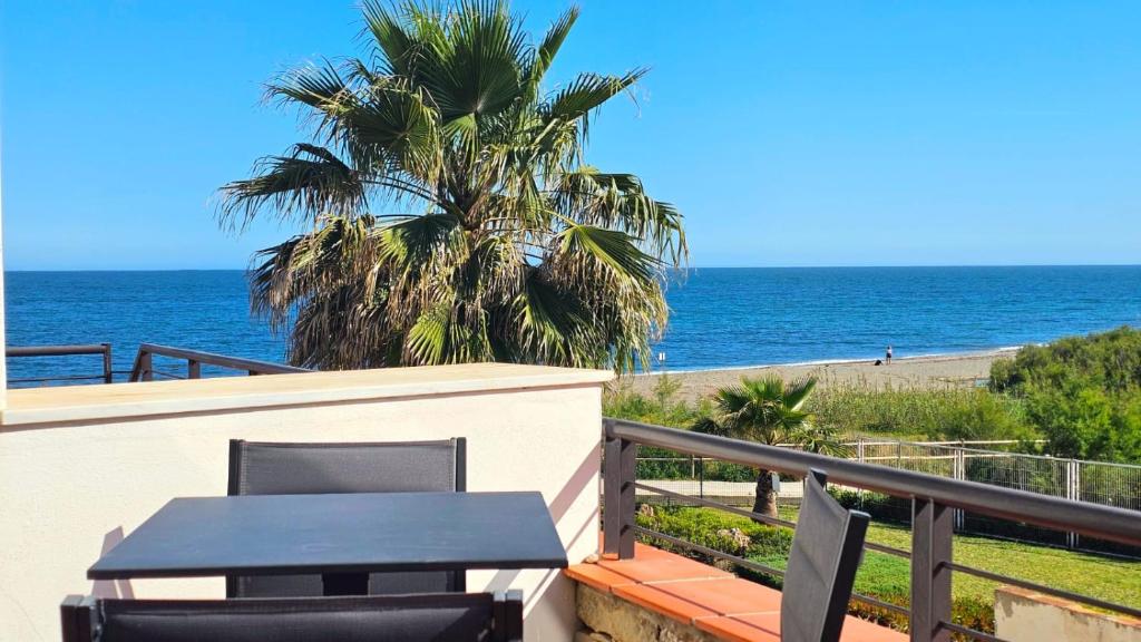 Casares del Mar Luxury Beach Apartment - 2
