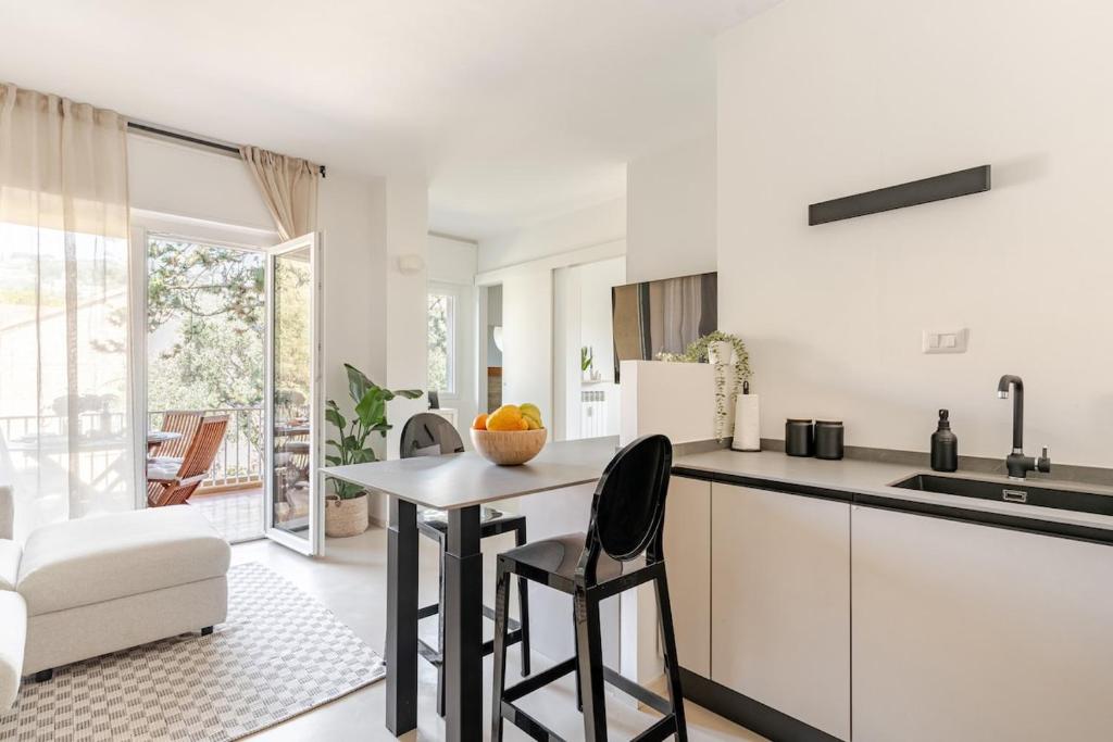 TheKeyStudio, La casa dei Delfini, Bordighera