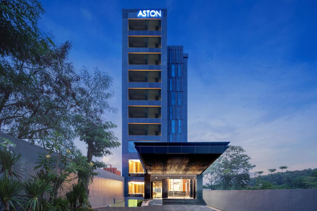 Aston Gejayan Yogyakarta Hotel &#038; Conference Center