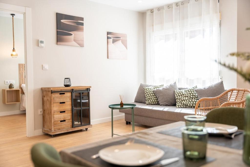 la calzada apt by urbanhosting, Santander