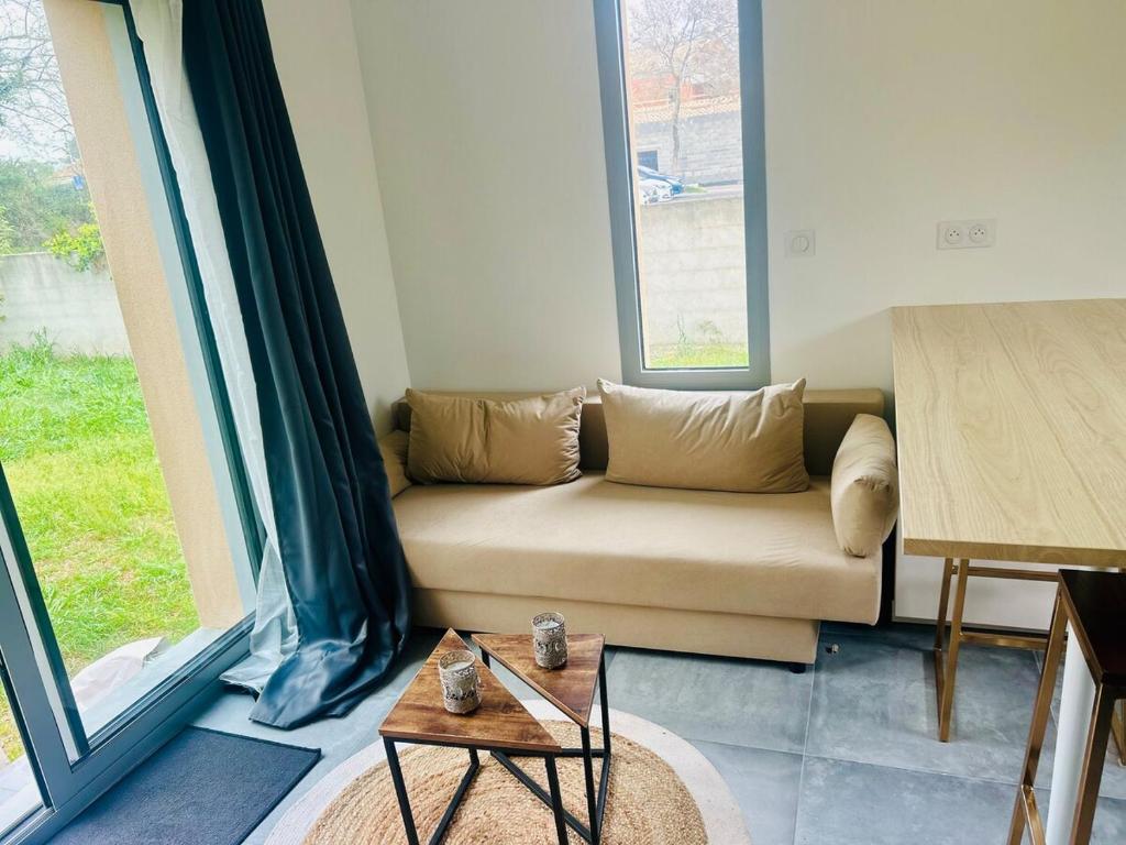 Lovely apartment with garden, Fabrègues