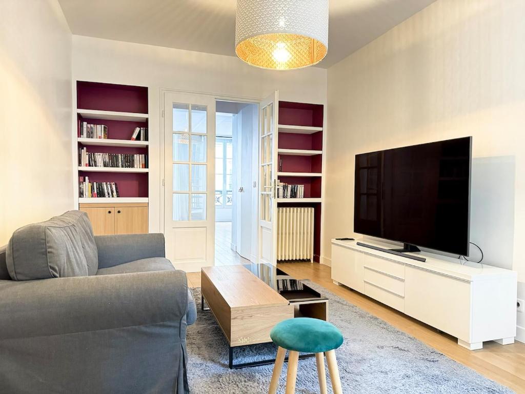 Spacious 4P Apartment Madeleine Department Stores - 2