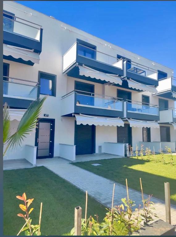 Dionysus building, Ofrynio