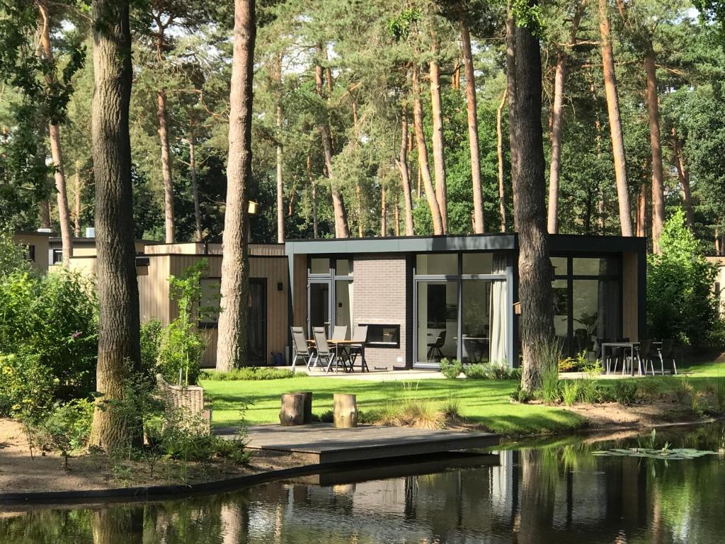 EuroParcs chalet L-Cube 4 HV36, Otterlo