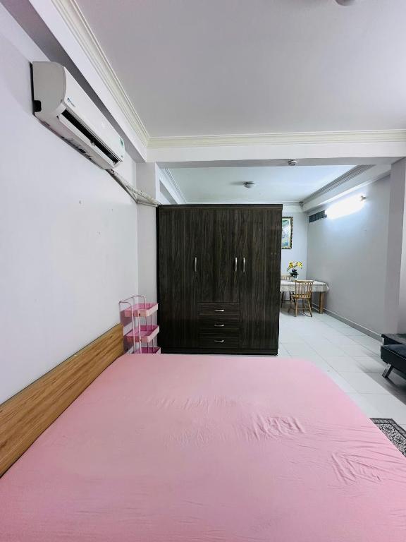 Số 6 bến cát, Ho Či Minovo Město