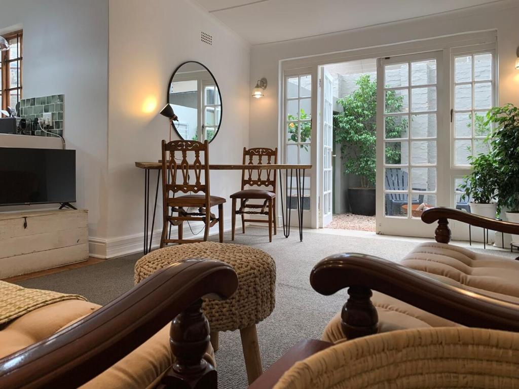 Cottage on 4th, Johannesburg