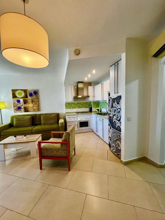 Frontal Sea View Apartment Benalbeach - 3