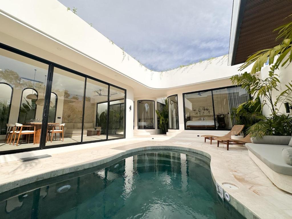 Bingin 2BR Pool Villa & Tropical Style, 2mins walk to Cafe!, Uluwatu