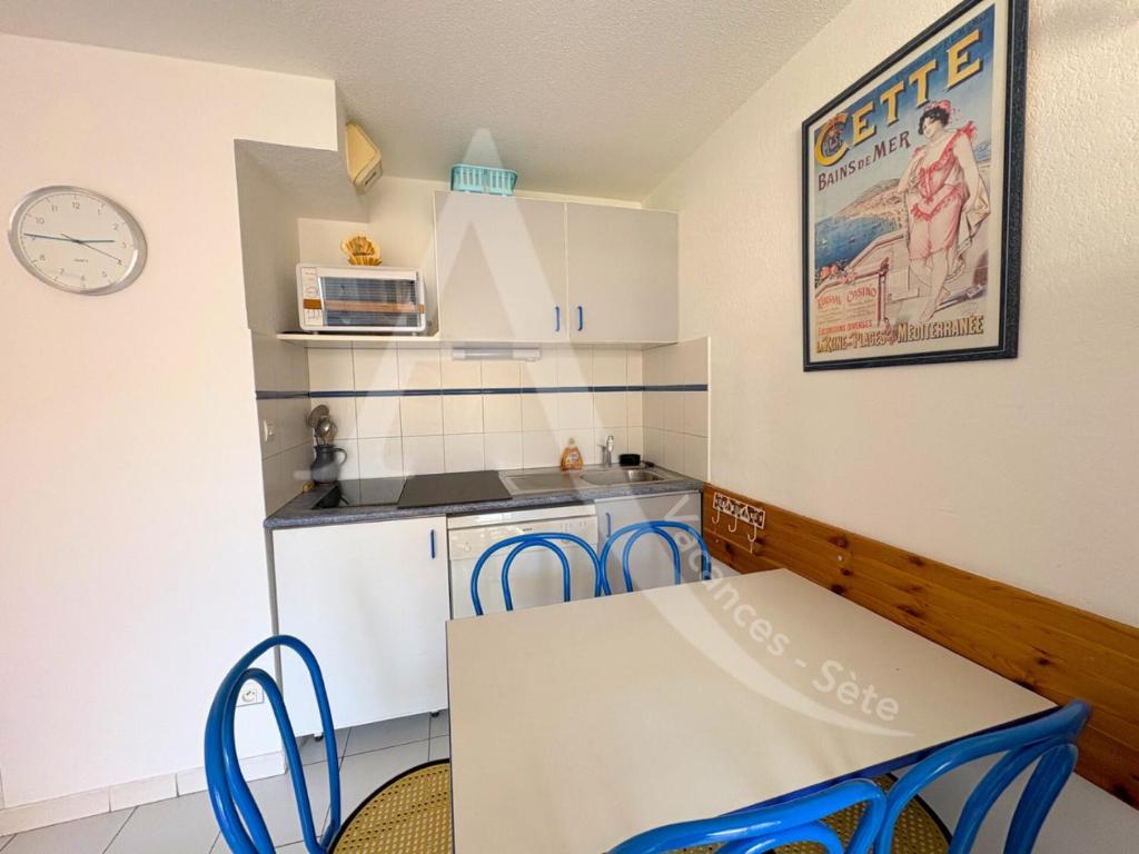 Terrasse vue piscine et apercu mer pour 4 personnes avec garage - 4