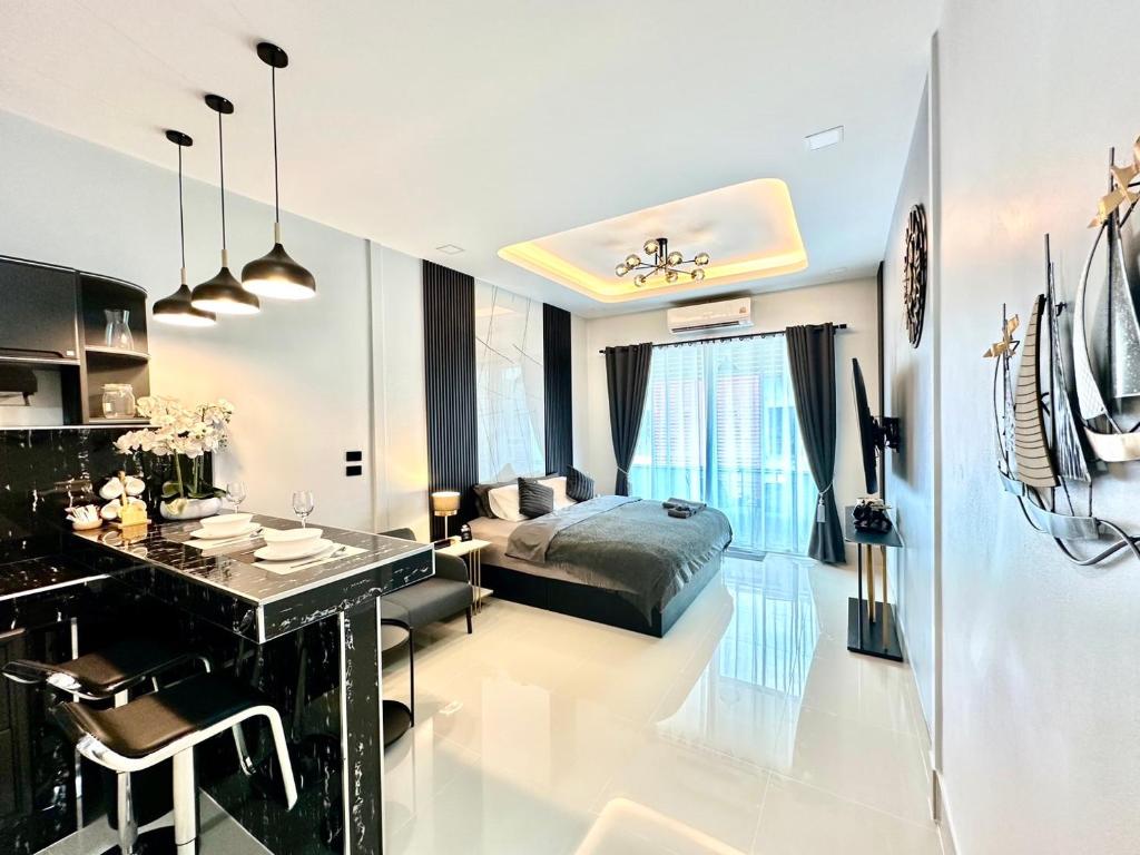 VIRAPLACe 4#, Pattaya Central