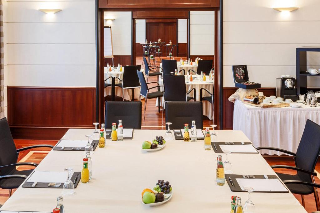 Tárgyalóterem/bálterem