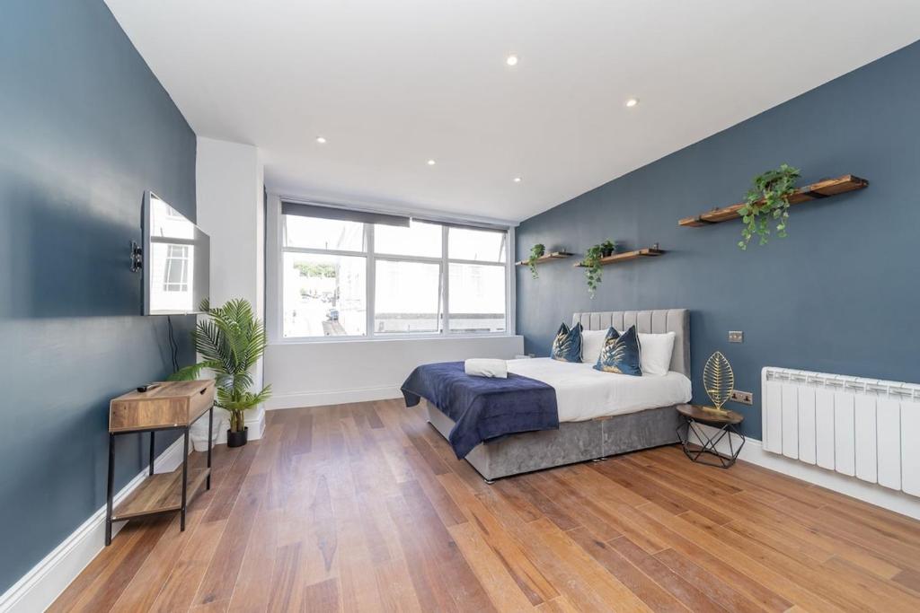 JoysPick Seafront Studio BN144CLA02, Brighton and Hove